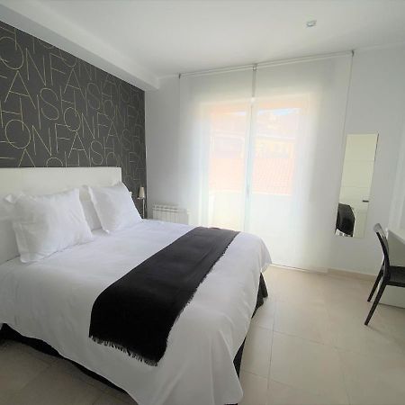 Hostal Somnis Súria Kültér fotó