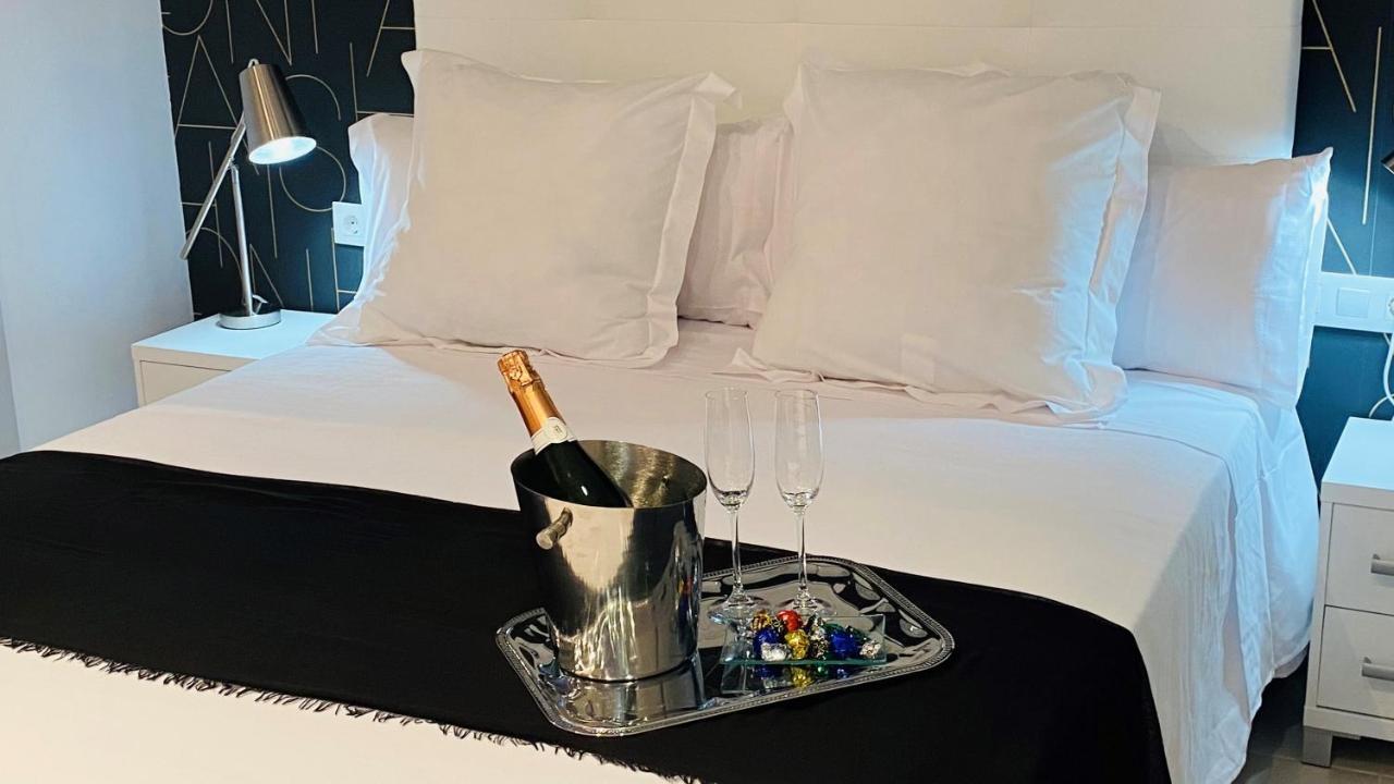 Hostal Somnis Súria Kültér fotó