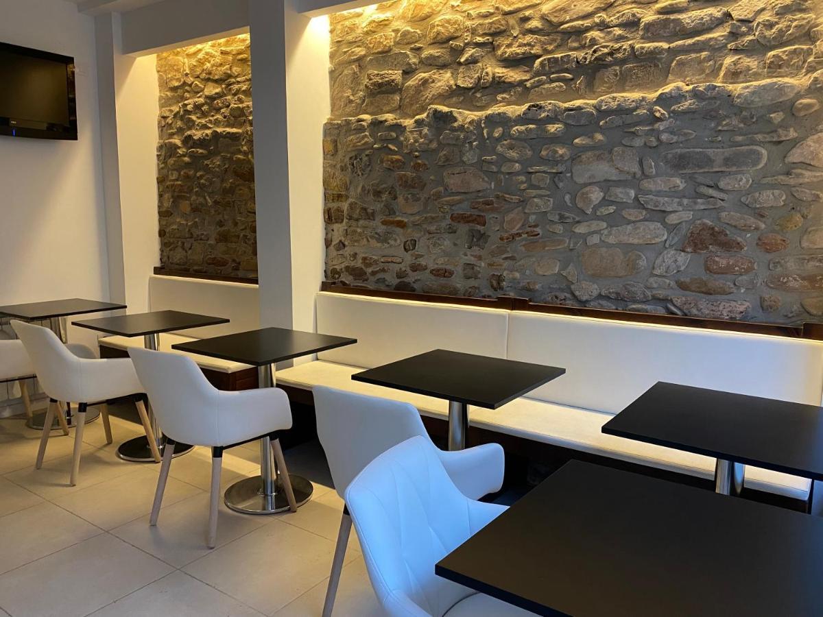 Hostal Somnis Súria Kültér fotó